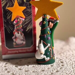 1986 Hallmark Christmas ornament featuring Maxine